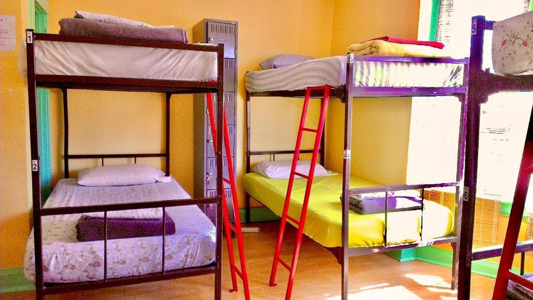 The Only Backpacker'S Inn (Adults Only) Торонто Экстерьер фото